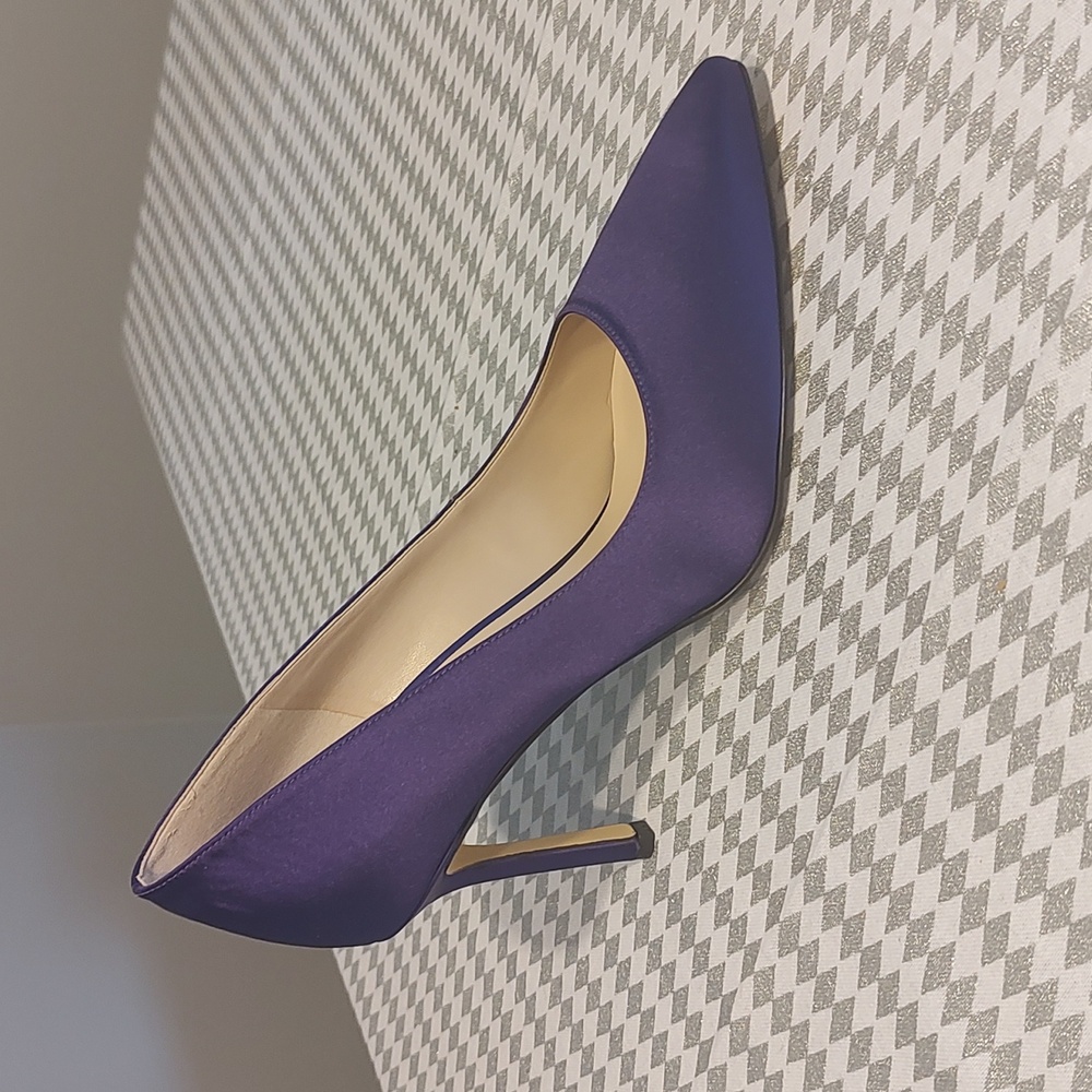 Nine West purple satin pumps